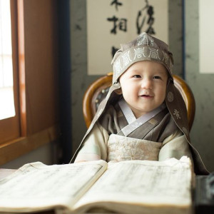 Gia Đình Em Đang Rất Cần Một Chị Về Chăm Bé Cho Vợ Chồng Em Đi Làm ,bé Nhà Em Được 10 Tháng Tuổi Chung Cư Vinhomes Ba Son Q1