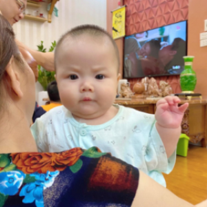 Mình Mẹ Đơn Thân Đang Tìm Chị Trông Trẻ 5 Tháng (ở Lại) - Lương 11tr - Q.4