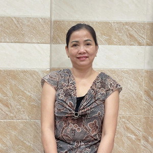 Cô: Nguyễn Thị Tứ              sinh năm: 1972                  quê quán: Gia Lai