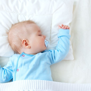 Tuyển Gấp  Chị Chăm Em Bé 5 Tháng Nhận Làm Bao Ăn Ở Lại Tại Quận 7