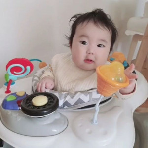 Bé Nhà Em Được 8 Tháng Rồi E Cần Cô Bảo Mẫu Về Chăm Bé Quận 1