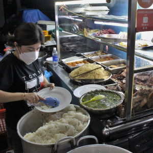 Em Cần Chị Phụ Quán Cơm, Lương 8 Triệu ( Bao Ăn Ở Lại ), Quán Ở Nguyễn Xuân Phụng Quận 6.