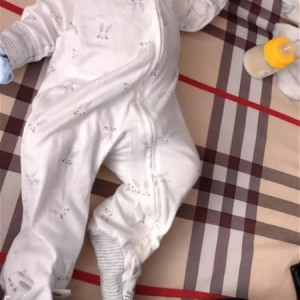 Vợ Chồng Trẻ Cần Tìm Chị Về Chăm Bé Sơ Sinh Lương 12tr