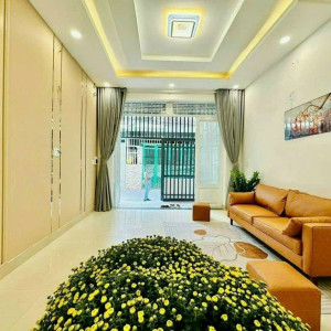 Em Cần Tìm Chị Chăm Bé Trên Đường Nguyễn Thái Sơn- Gò Vấp Lương 10 Triệu Bao Ăn Ở