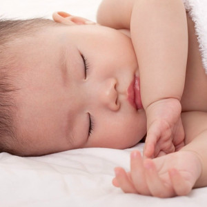 Vợ Em Đi Làm Lại Nên Cần Tìm 1 Chị Chuyên Chăm Bé 6 Tháng Ở Q. Bình Tân (ở Lại) Lương 10 Tr