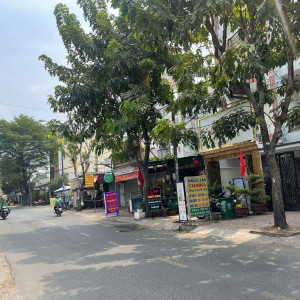 Nhà Riêng Ở Q12 Gần Cầu Tham Lương Đang Cần Tuyển Gấp 1 Chị Giúp Việc Nhà Nấu Ăn Dọn Dẹp