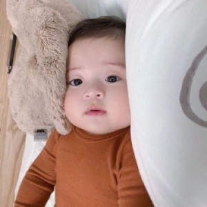 Em Đang Cần Gấp Chị Bảo Mẫu Chăm Bé Với Mức Lương 12.000.000