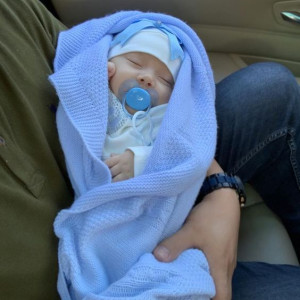 Nhận Chị Về Phụ Chăm Em Bé 5 Tháng, Làm Bao Ăn Ở Lại Tại Quận 1.