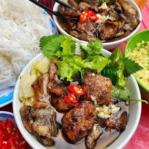 TÌM NGƯỜI GIÚP VIỆC 🏵 Lương cứng: 14.000.000 VNĐ/tháng.