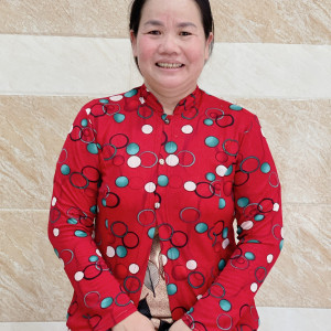 Chị Nâu sinh 1973 quê Trà Vinh chuyên chăm sóc người lớn tuổi.giúp việc nhà