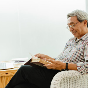 Cần Tuyển Gấp 1 Cô Chăm Ông Bao Ăn Ở Quận Thủ Đức Lương 10tr